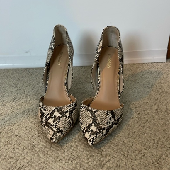 Express Python Heels-Size 8 - Picture 1 of 5
